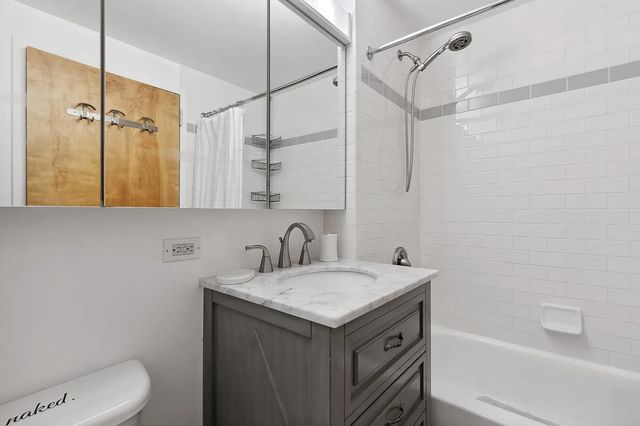 520 W 23rd St Apt 6C, New York City, NY 10011