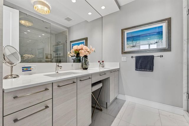 100 1ST AVENUE N 2206, St Petersburg, FL 33701