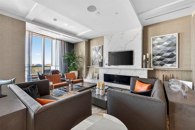 100 1ST AVENUE N 2206, St Petersburg, FL 33701