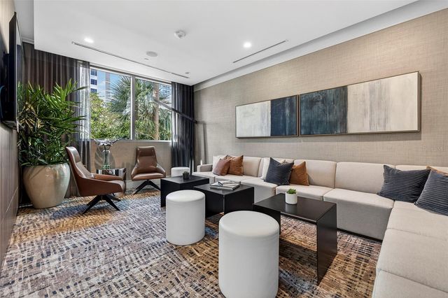 100 1ST AVENUE N 2206, St Petersburg, FL 33701