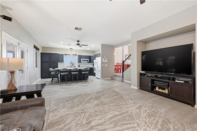 265 Copper Glow Court, Henderson, NV 89074