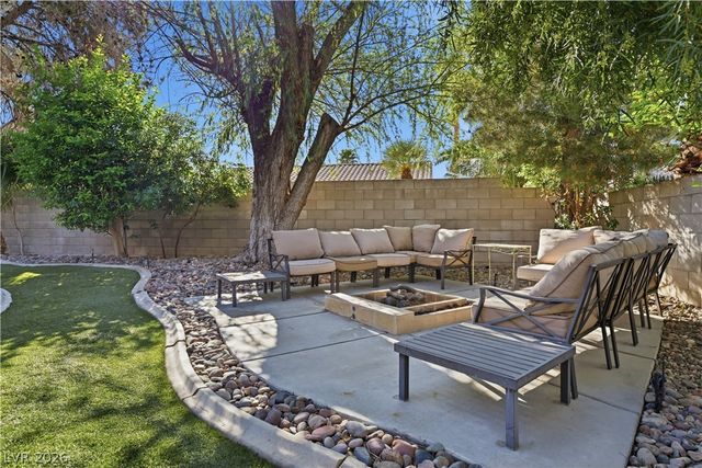 265 Copper Glow Court, Henderson, NV 89074