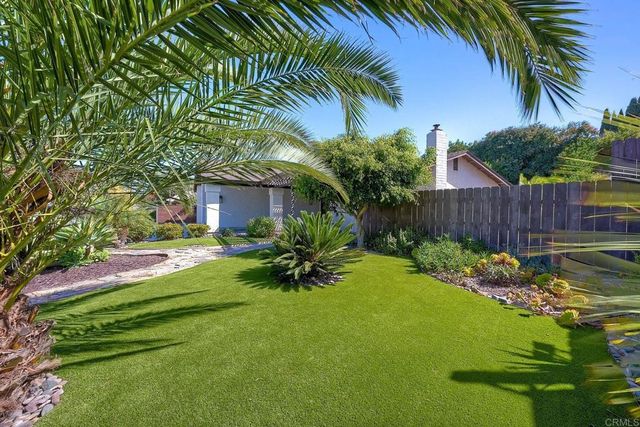 111 Village Run W, Encinitas, CA 92024