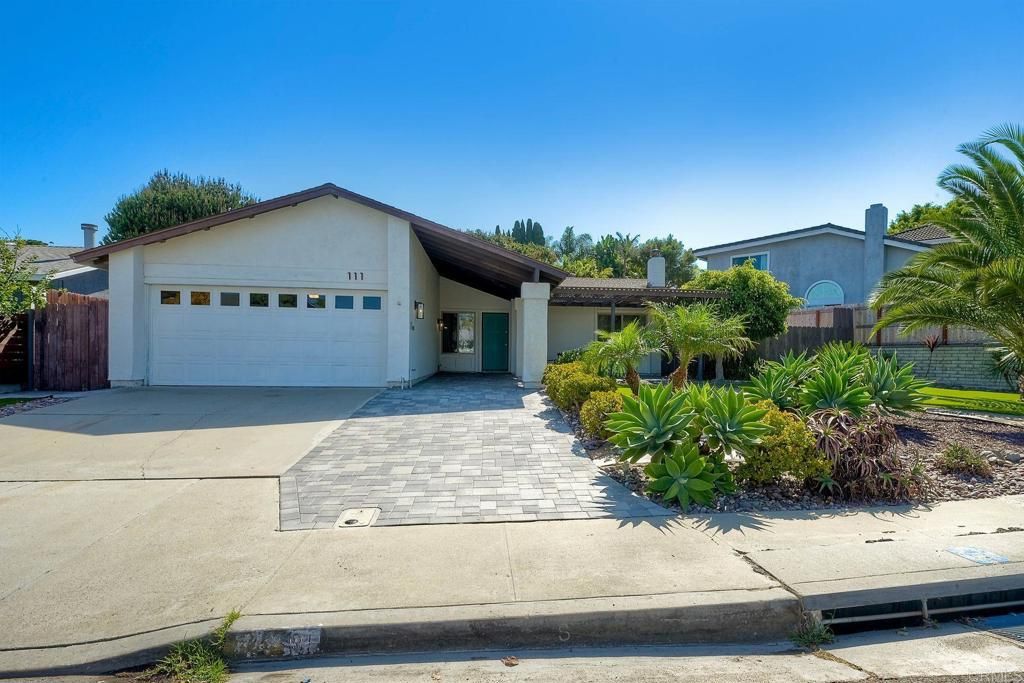 111 Village Run W, Encinitas, CA 92024