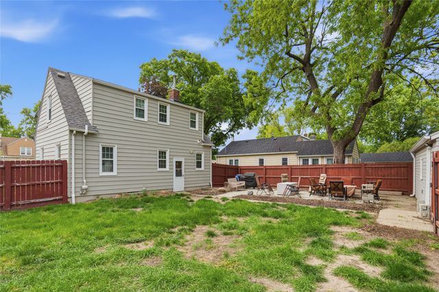 3321 52nd Street, Des Moines, IA 50310