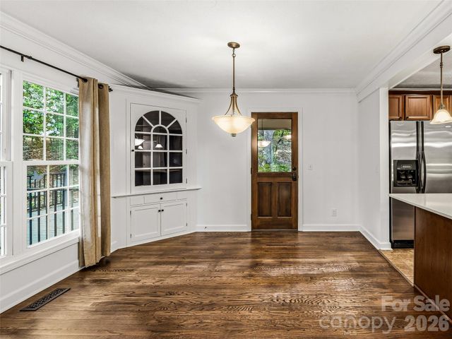 2388 Hebron Road, Hendersonville, NC 28739