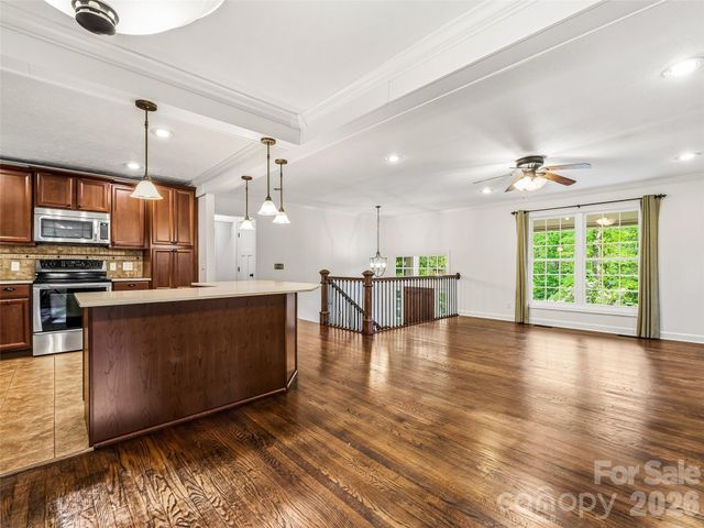 2388 Hebron Road, Hendersonville, NC 28739
