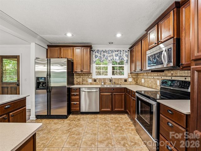 2388 Hebron Road, Hendersonville, NC 28739