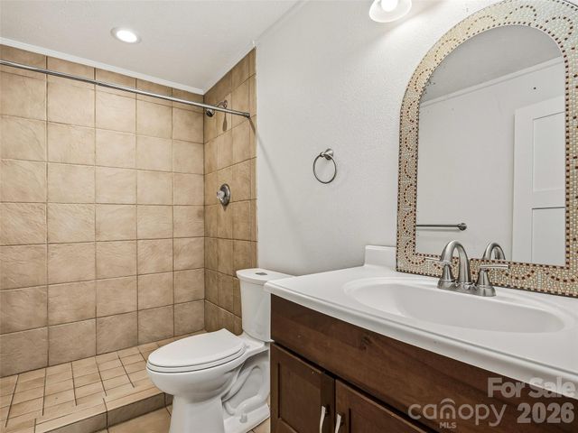 2388 Hebron Road, Hendersonville, NC 28739