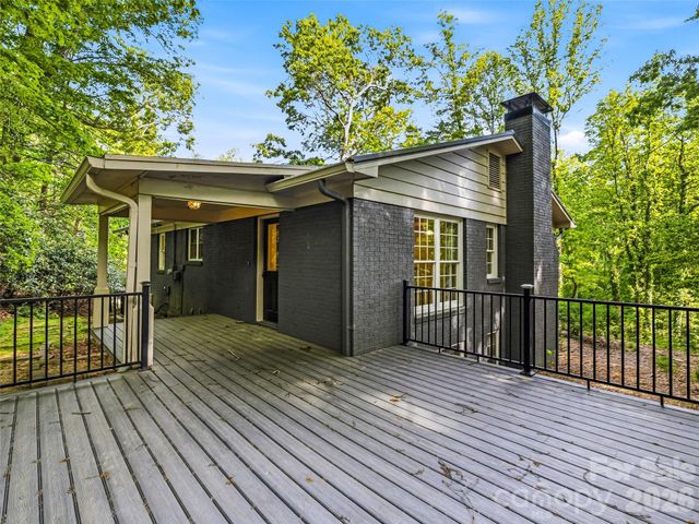 2388 Hebron Road, Hendersonville, NC 28739