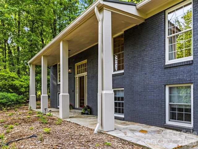 2388 Hebron Road, Hendersonville, NC 28739