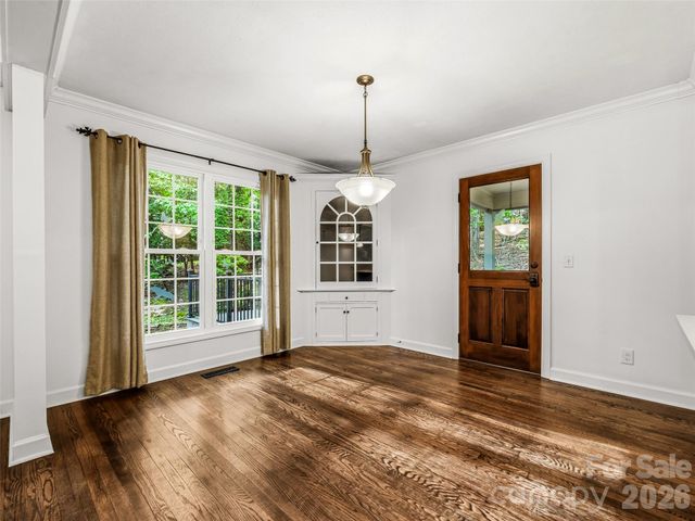 2388 Hebron Road, Hendersonville, NC 28739