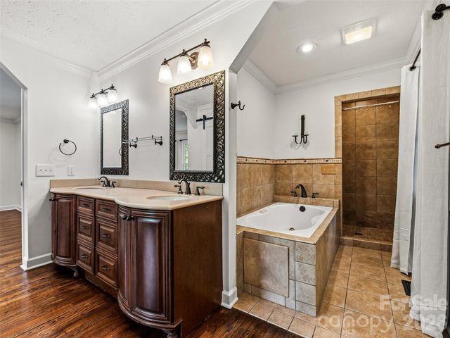 2388 Hebron Road, Hendersonville, NC 28739