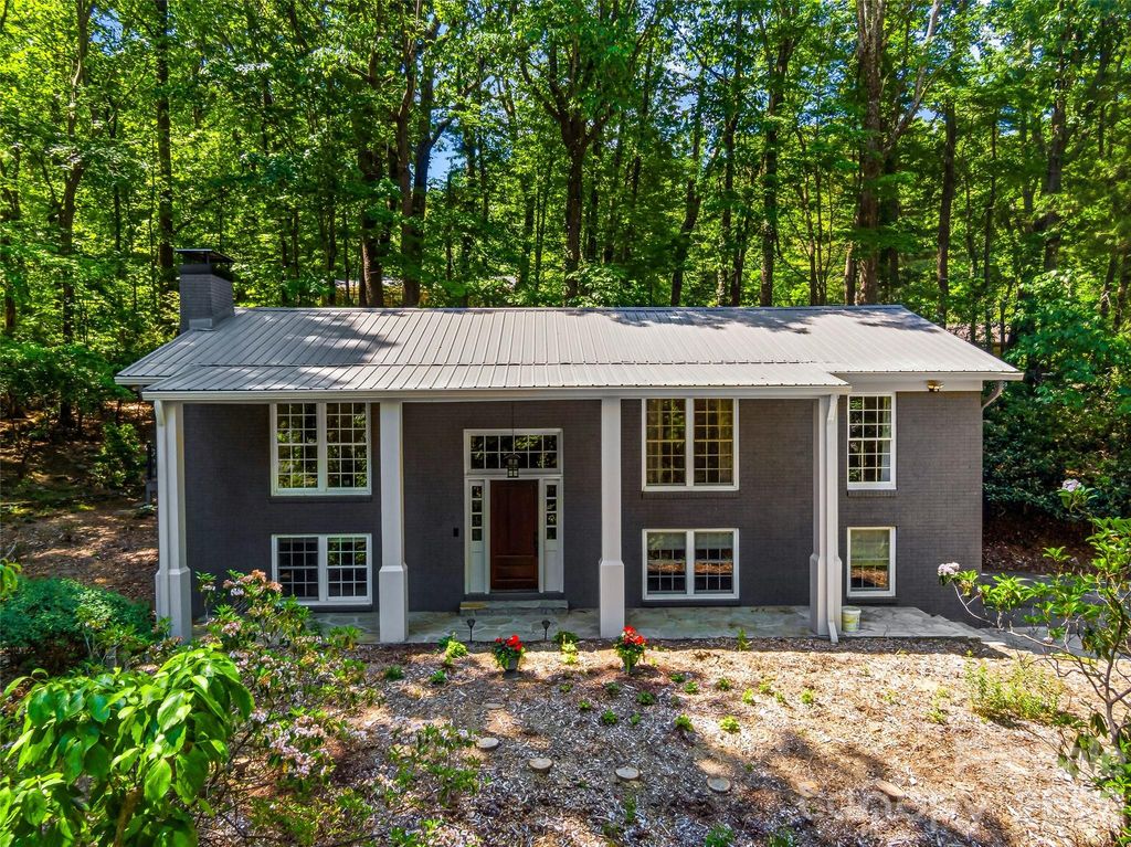 2388 Hebron Road, Hendersonville, NC 28739