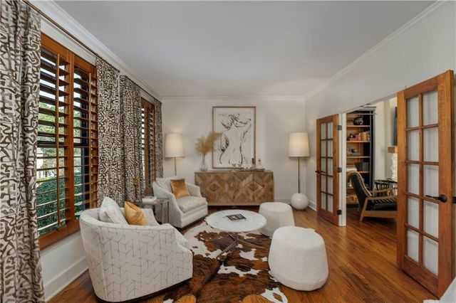 813 Hillcrest Lane, Woodstock, GA 30189