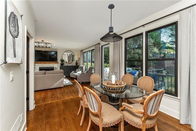 813 Hillcrest Lane, Woodstock, GA 30189