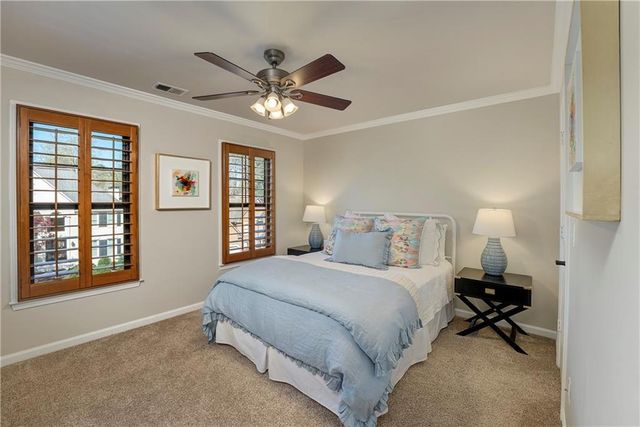 813 Hillcrest Lane, Woodstock, GA 30189