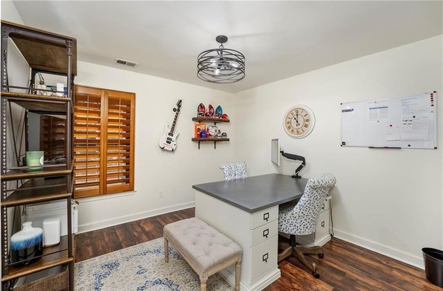 813 Hillcrest Lane, Woodstock, GA 30189