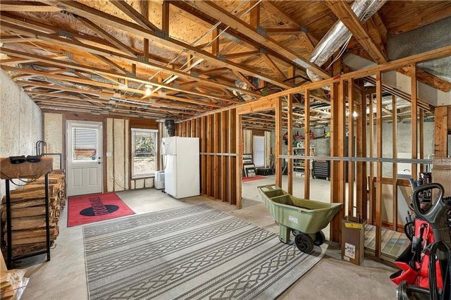 813 Hillcrest Lane, Woodstock, GA 30189