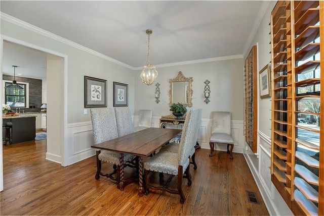 813 Hillcrest Lane, Woodstock, GA 30189