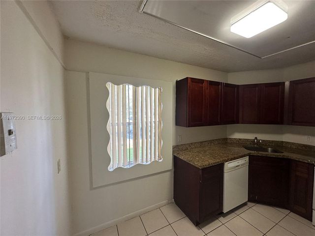 3831 NW 84th Ave 1E, Sunrise, FL 33351