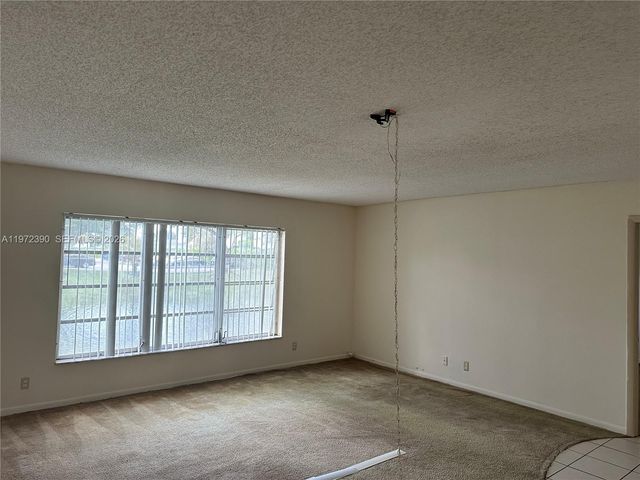 3831 NW 84th Ave 1E, Sunrise, FL 33351