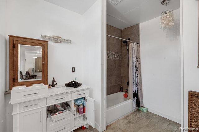 70 Lawrence Street, Detroit, MI 48202