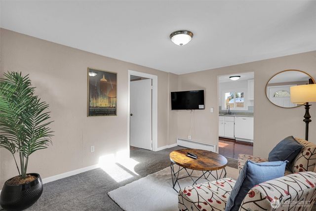 16030 15th Avenue SW, Burien, WA 98166