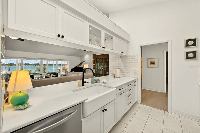 10976 HARBORSIDE DRIVE, Largo, FL 33773