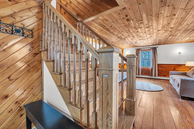 300 Padre Rd, New Braintree, MA 01531