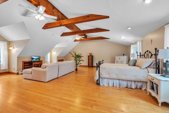 300 Padre Rd, New Braintree, MA 01531