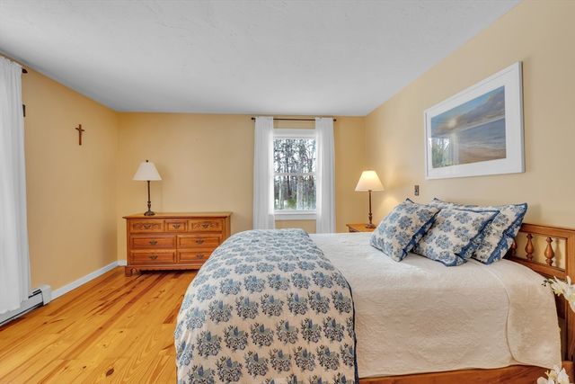 300 Padre Rd, New Braintree, MA 01531