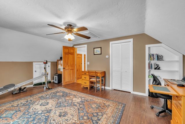 300 Padre Rd, New Braintree, MA 01531