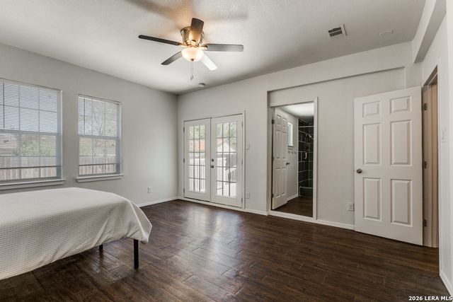 915 W Rosewood, San Antonio, TX 78201