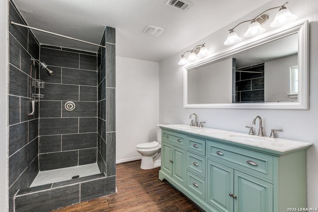 915 W Rosewood, San Antonio, TX 78201