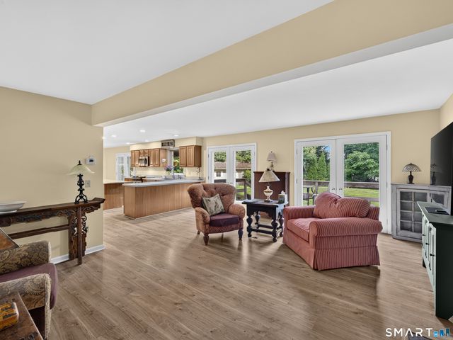 7 Bailey Drive, Guilford, CT 06437