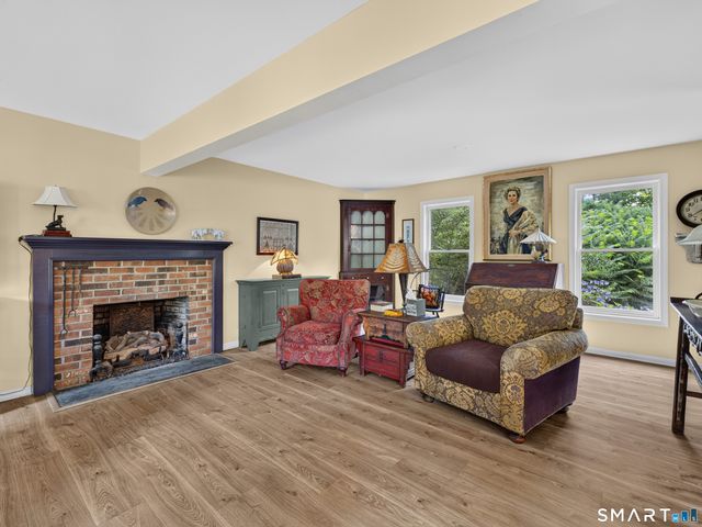 7 Bailey Drive, Guilford, CT 06437