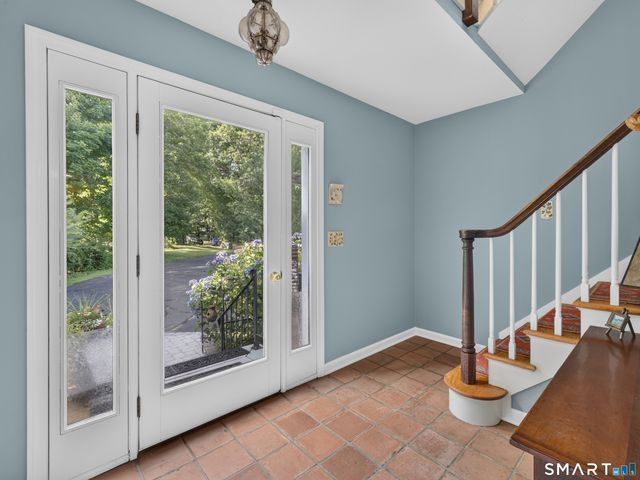 7 Bailey Drive, Guilford, CT 06437