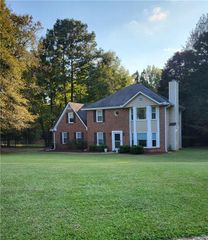 135 BRYSON Lane, Fayetteville, GA 30215