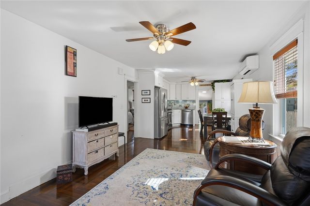 353 Massasoit Avenue, East Providence, RI 02914