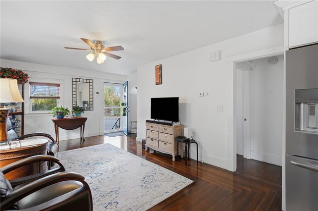 353 Massasoit Avenue, East Providence, RI 02914