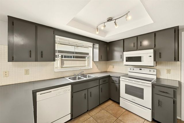 8206 DEDHAM DRIVE, Port Richey, FL 34668