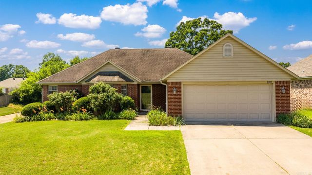 2205 Wilmington, Conway, AR 72034