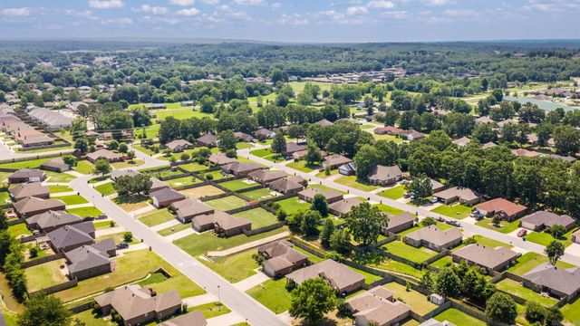 2205 Wilmington, Conway, AR 72034