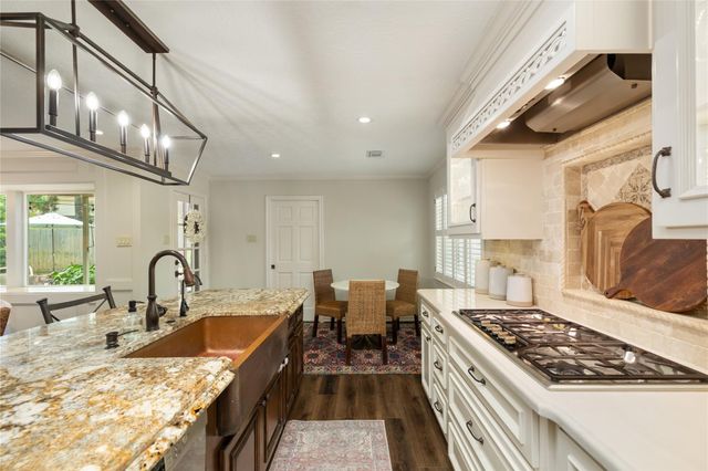 11731 Pebbleton Drive, Houston, TX 77070