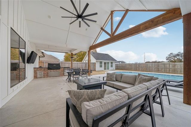 3609 NW Pioneer Street, Norman, OK 73072