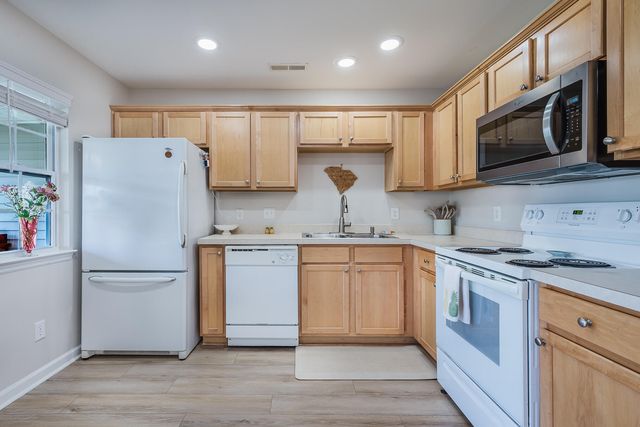 465 Doane Way, Wando, SC 29492