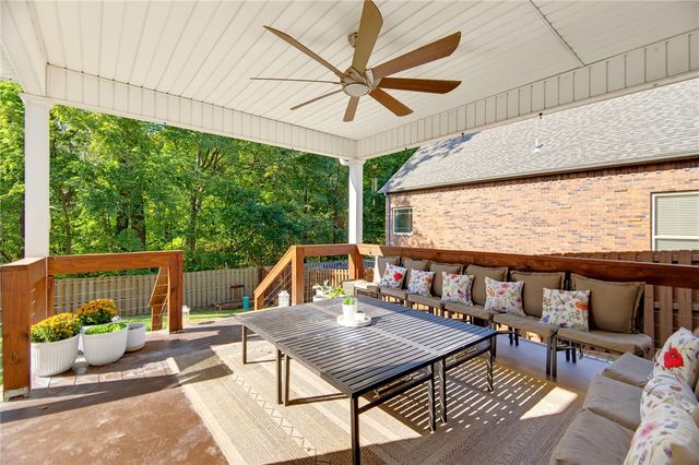 1600 Partridge RUN, Bentonville, AR 72713