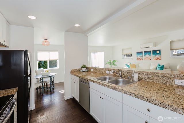 1025 12th Street, Bremerton, WA 98337