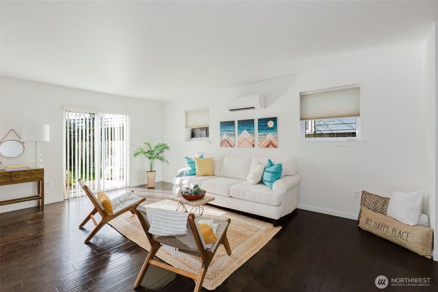 1025 12th Street, Bremerton, WA 98337